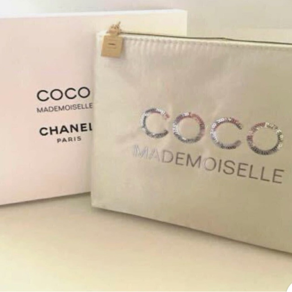 NWOT CHANEL COCO Chanel Sequined Mademoiselle Makeup/Cosmetic Pouch - Picture 3 of 11